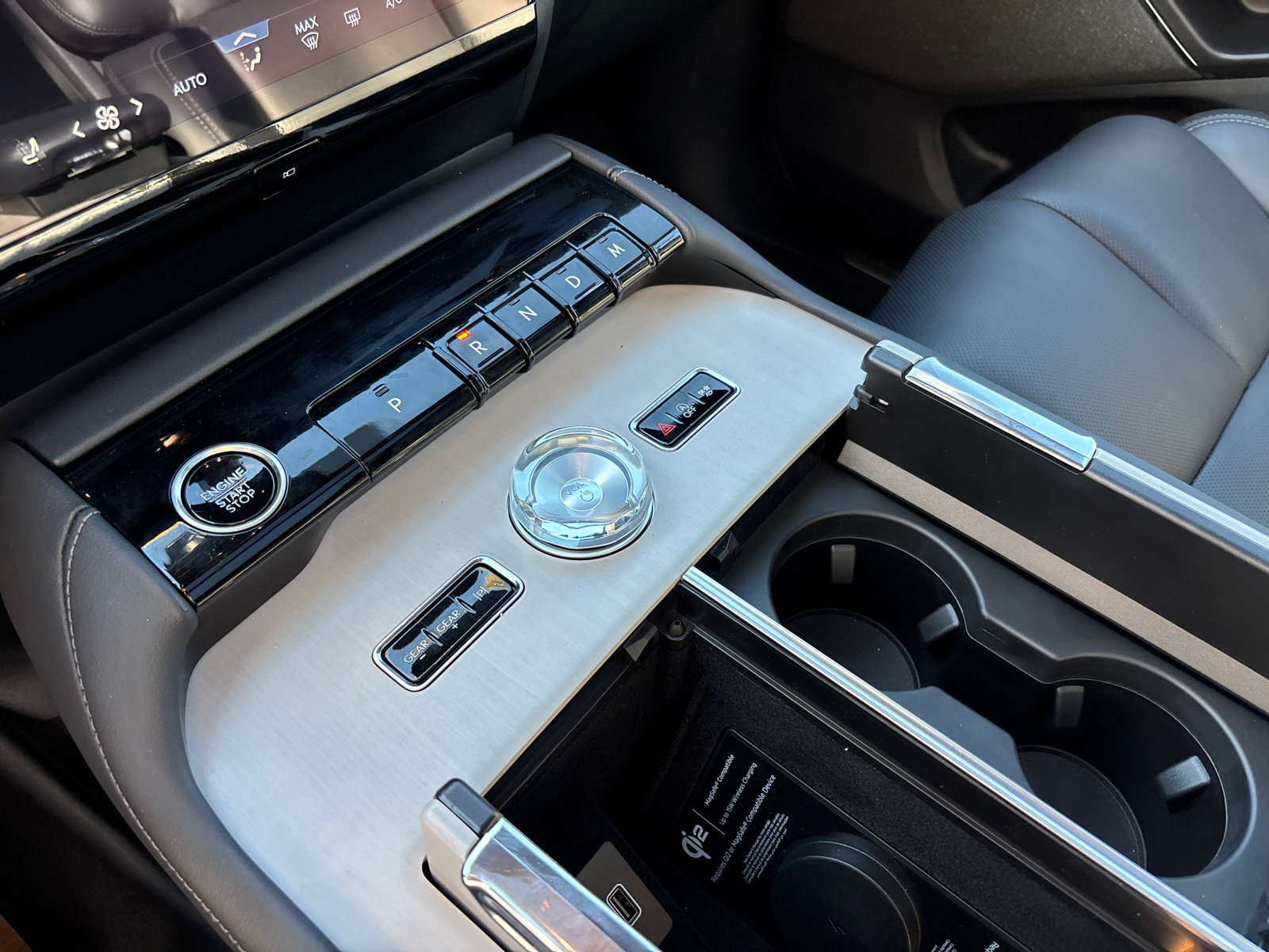 New 2027 Lincoln Navigator L Reserve w/ Jet Appearance Package AWD/4WD image 22