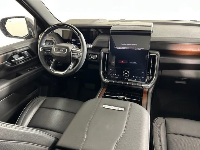 Used 2025 GMC Yukon XL Denali w/ Denali Reserve Package image 14