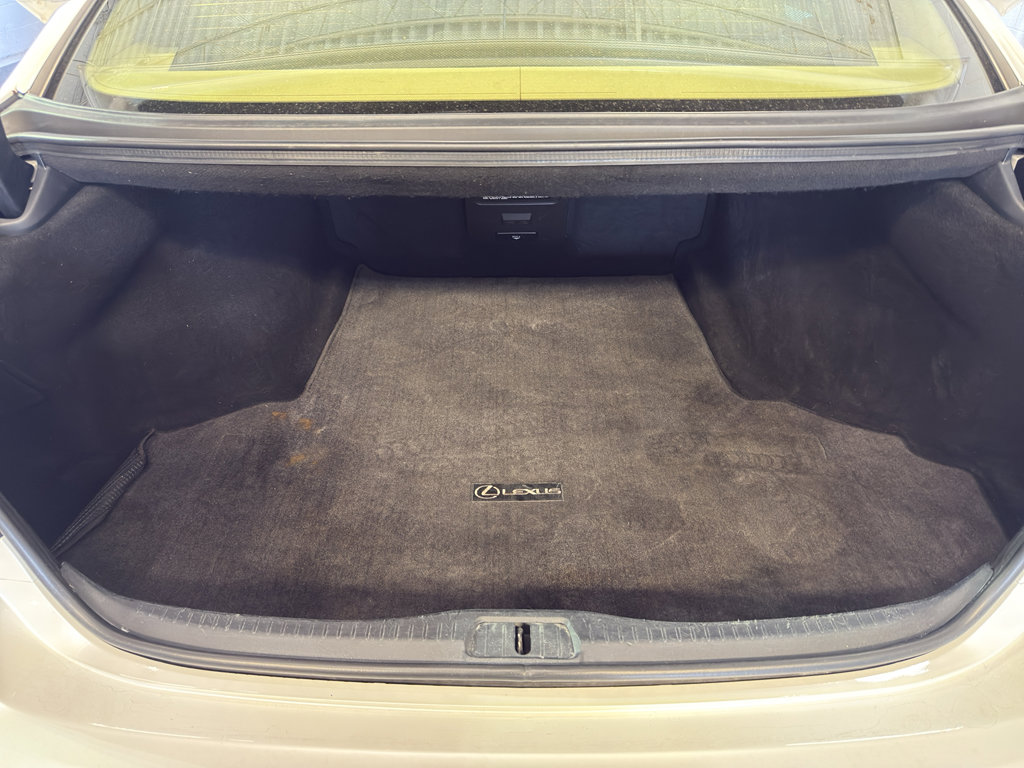 Used 2015 Lexus LS 460 w/ Comfort Package image 29