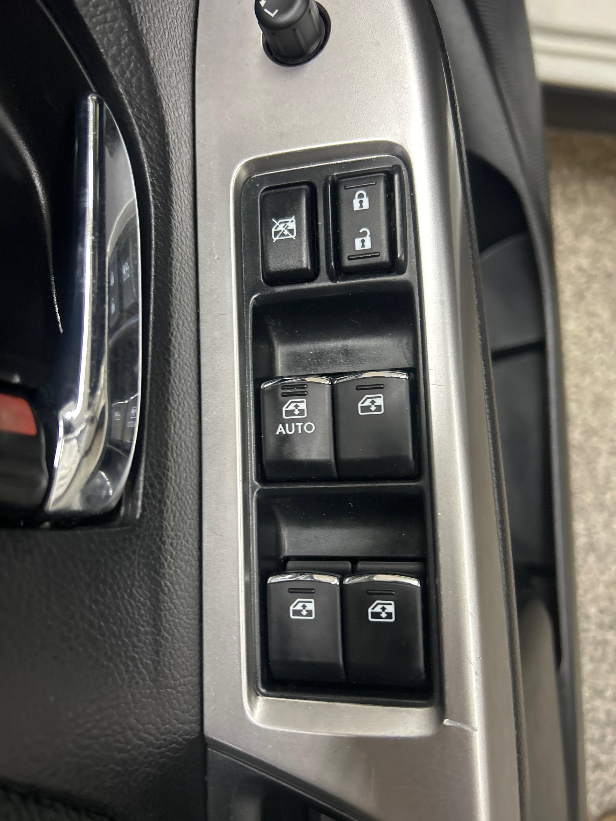 Used 2017 Subaru Crosstrek 2.0i Premium AWD/4WD image 9