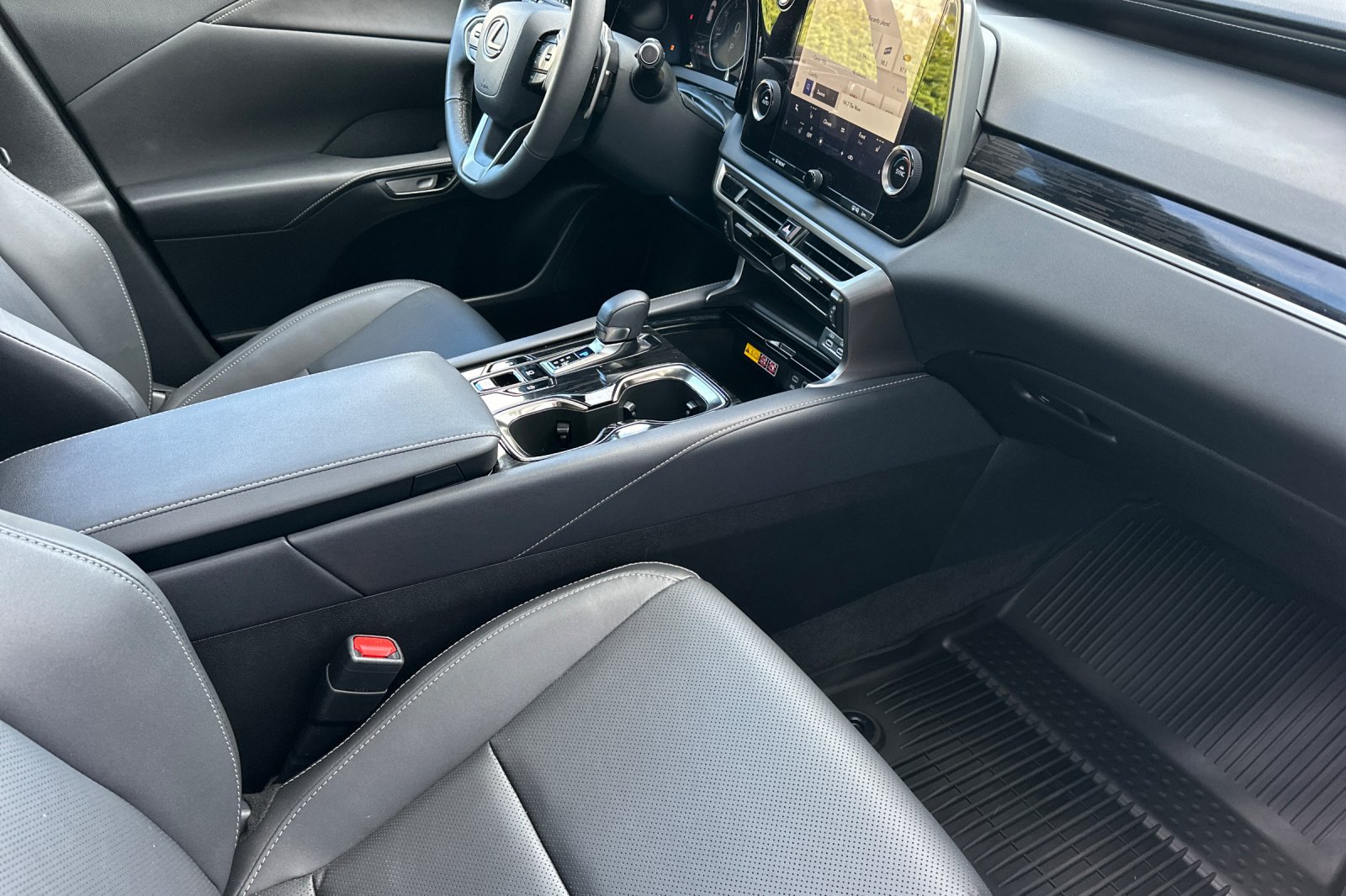 Certified 2024 Lexus RX 350 FWD w/ Technology Package image 34