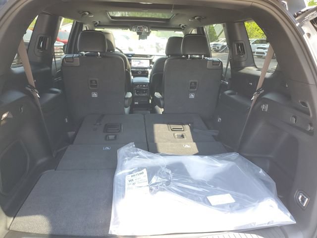New 2026 Jeep Grand Cherokee L Limited w/ Limited Altitude Package AWD/4WD image 8