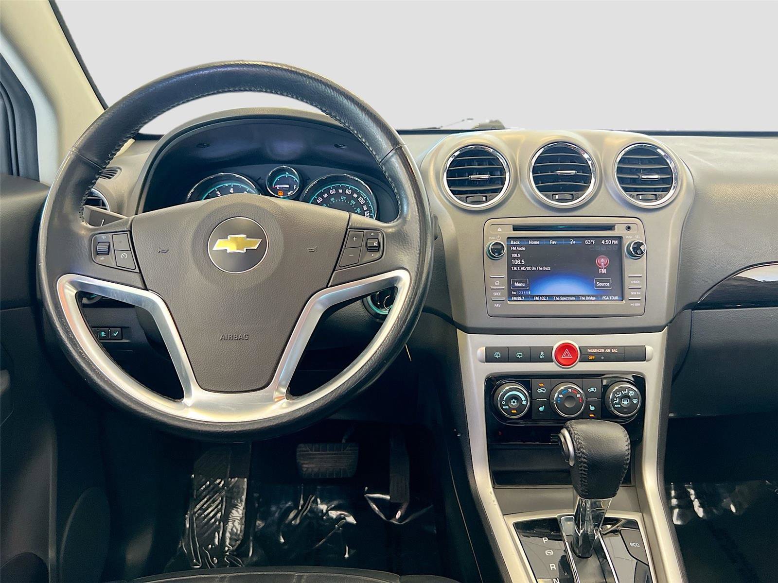 Used 2014 Chevrolet Captiva Sport LT w/ Convenience Package FWD image 2