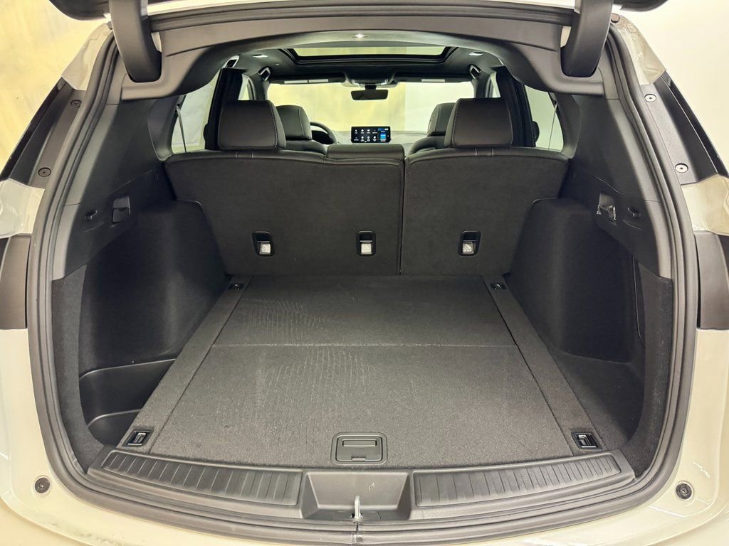 Used 2025 Acura RDX SH-AWD image 34