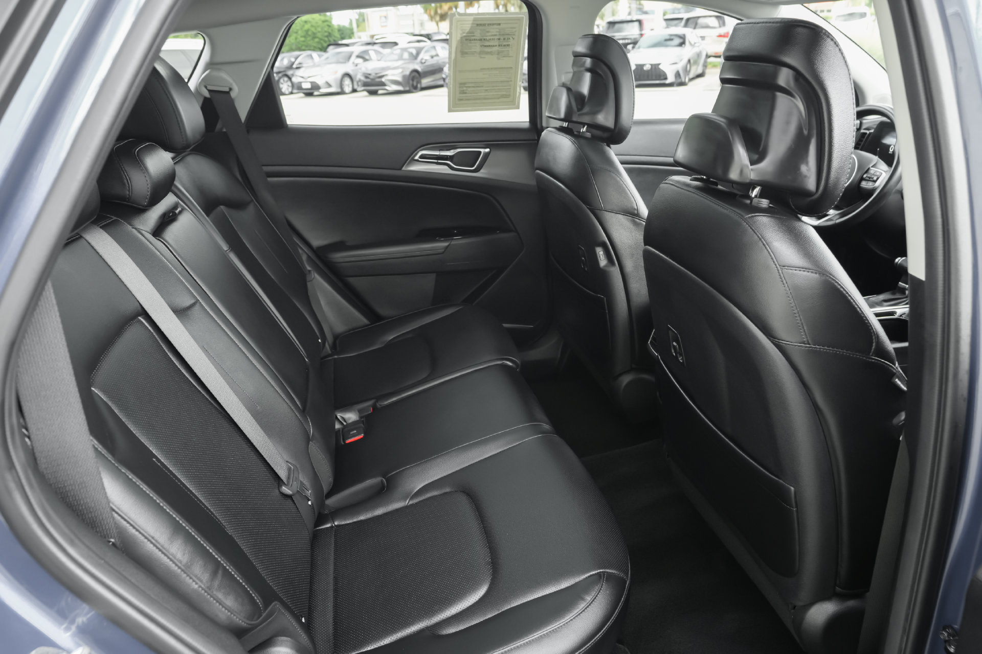 Used 2025 Kia Sportage SX FWD image 8