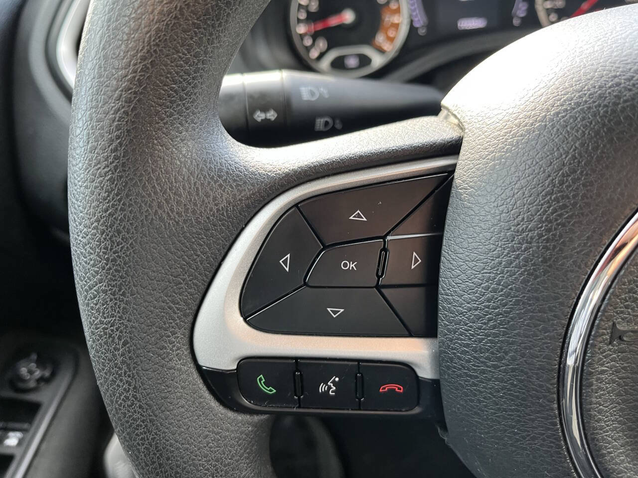 Used 2019 Jeep Renegade Sport w/ Sport Appearance Group AWD/4WD image 14