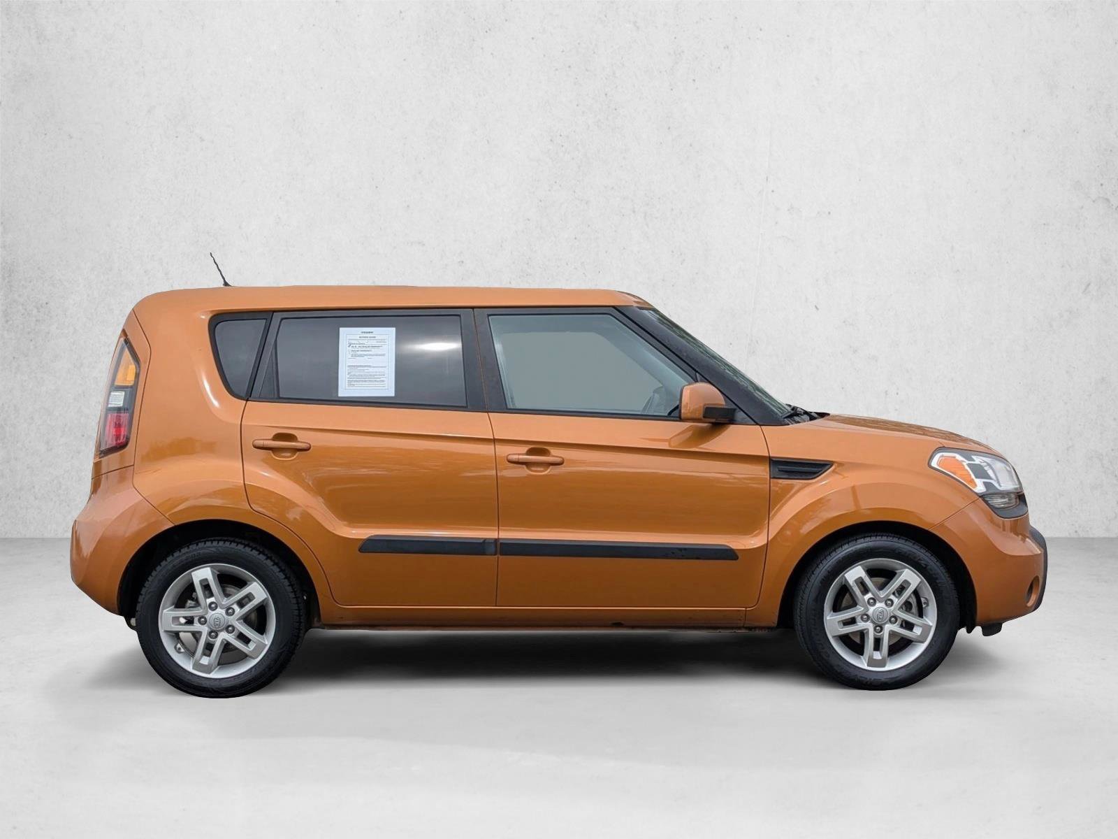 Used 2011 Kia Soul + w/ Audio Pkg FWD image 4