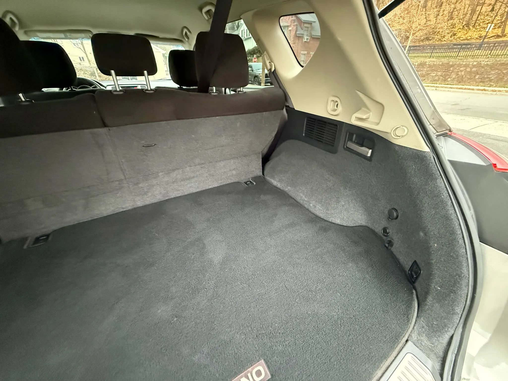 Used 2012 Nissan Murano S image 21