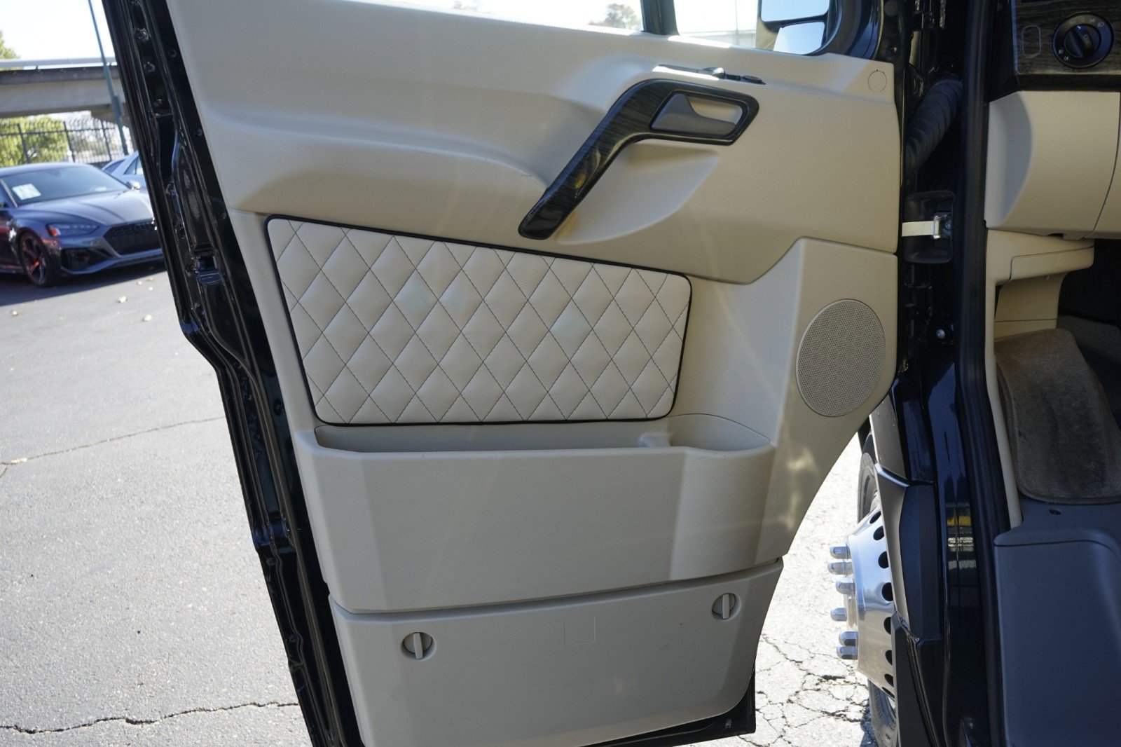 Used 2017 Mercedes-Benz Sprinter 3500 image 41