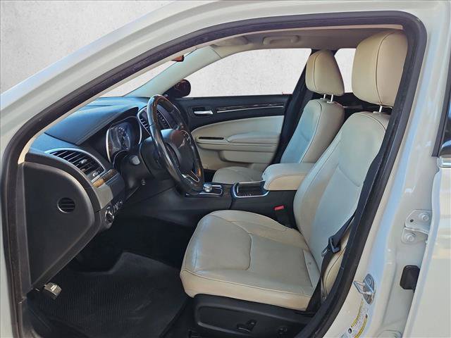 Used 2015 Chrysler 300 C RWD image 12
