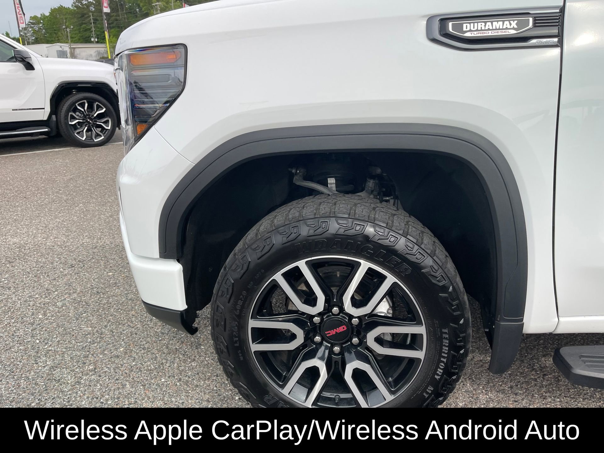 Used 2024 GMC Sierra 1500 AT4 w/ Technology Package image 10