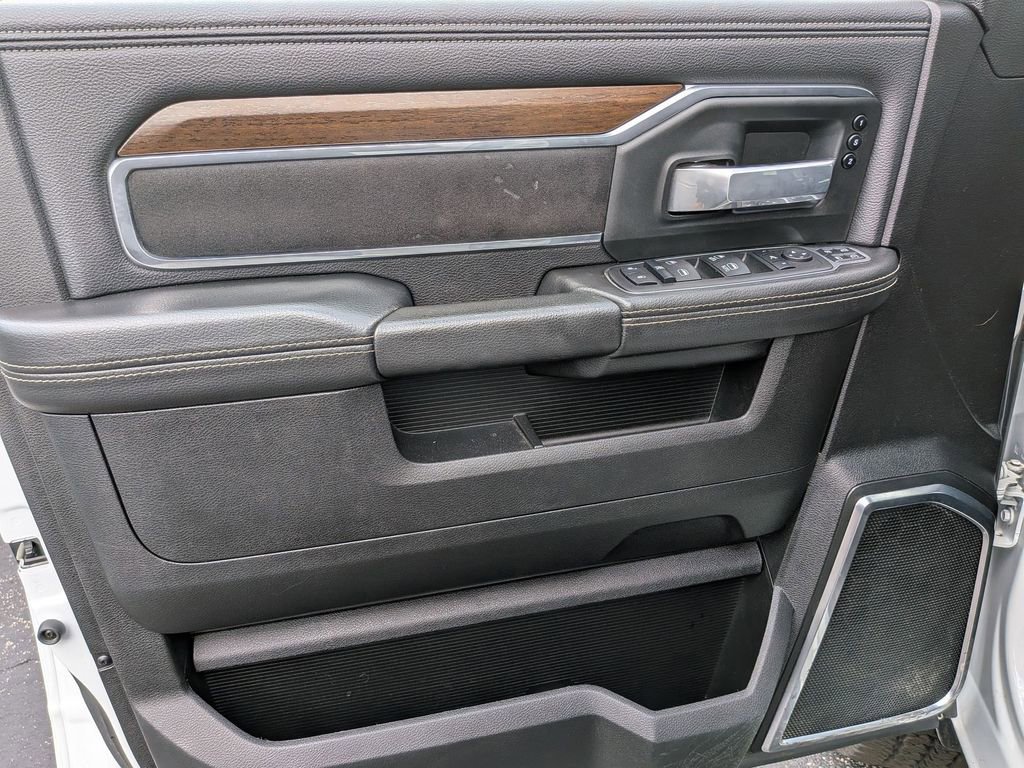 Used 2024 RAM 2500 Laramie w/ Safety Group image 9