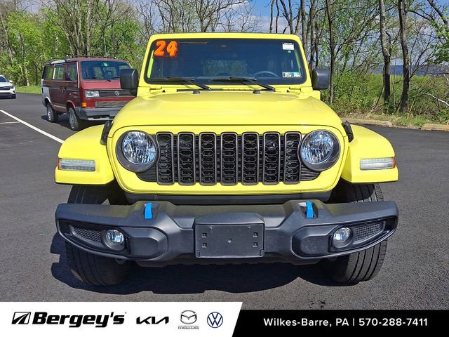 Used 2024 Jeep Wrangler Unlimited w/ Convenience Group image 2