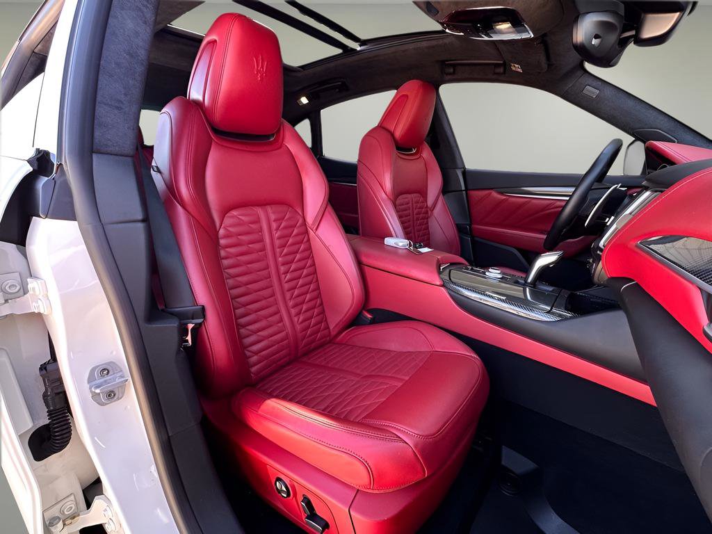 Used 2020 Maserati Levante GTS image 28