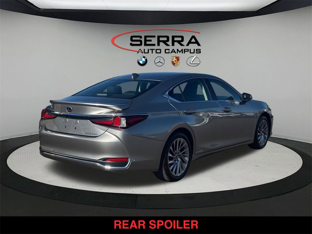 Used 2019 Lexus ES 300h w/ Accessory Package image 13