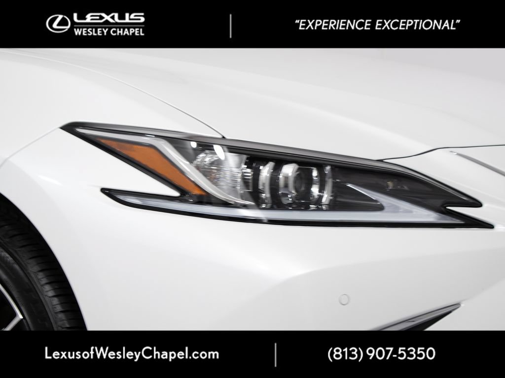 Used 2025 Lexus ES 350 w/ Premium Package FWD image 3