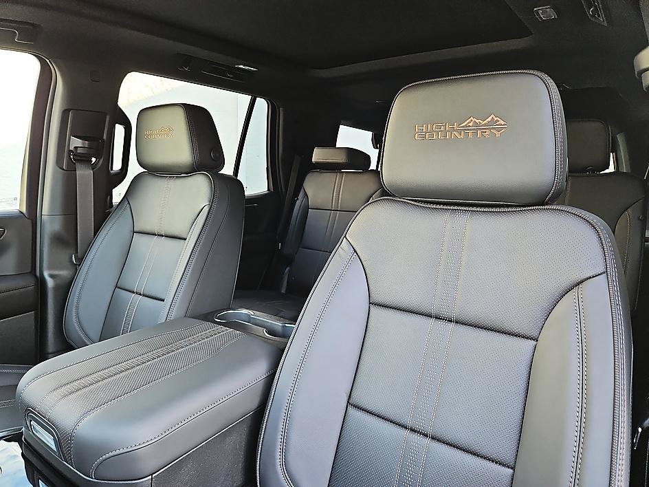 New 2026 Chevrolet Tahoe High Country w/ Sun And Tow Package AWD/4WD image 16