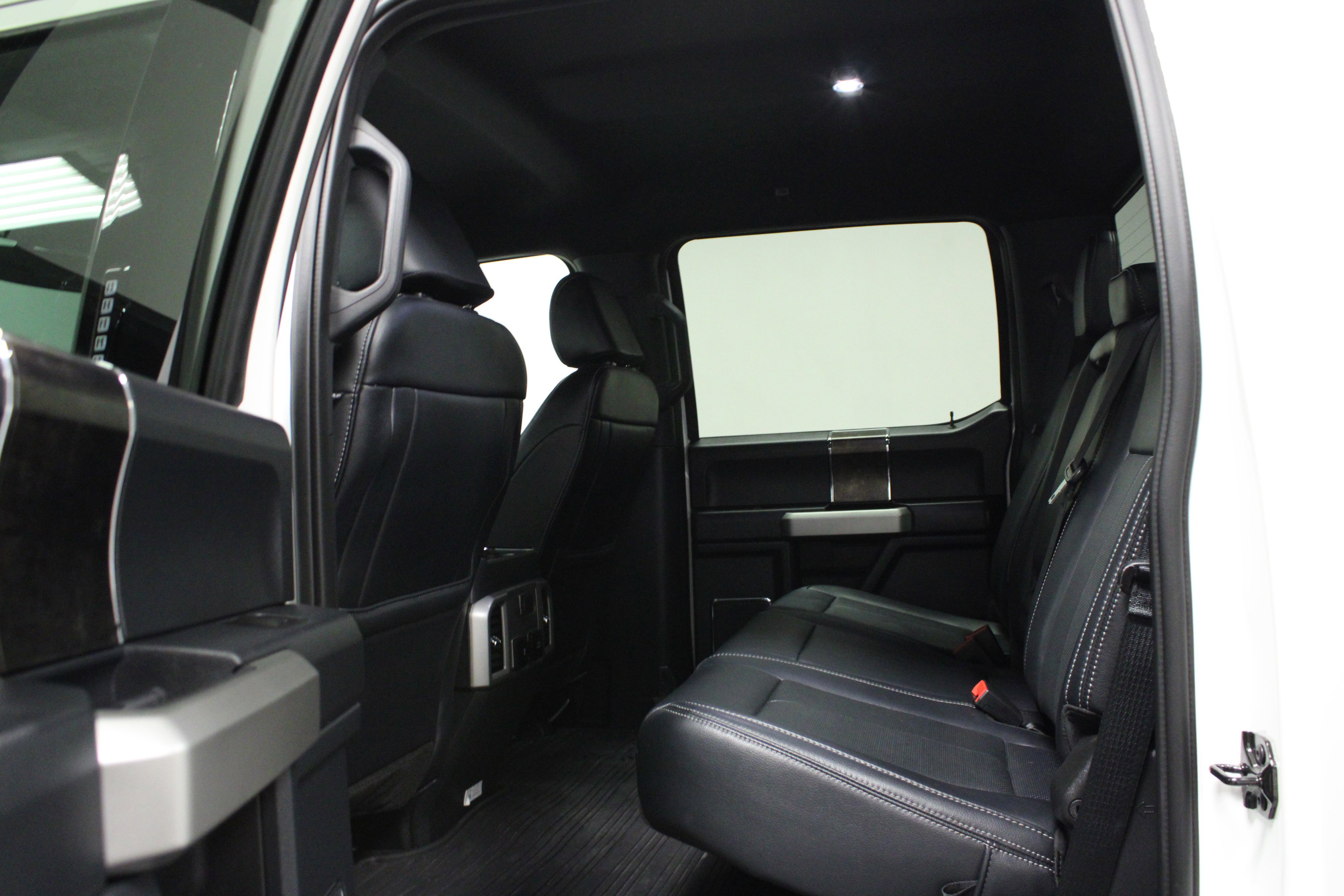 Used 2022 Ford F250 Lariat w/ Tremor Off-Road Package image 13