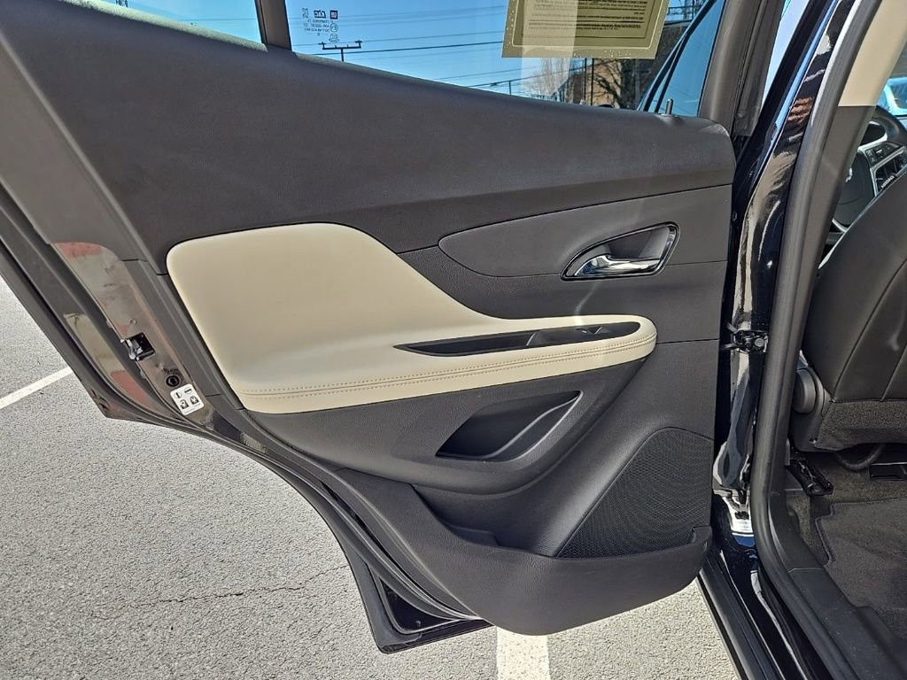 Used 2022 Buick Encore Preferred w/ Safety Package image 35