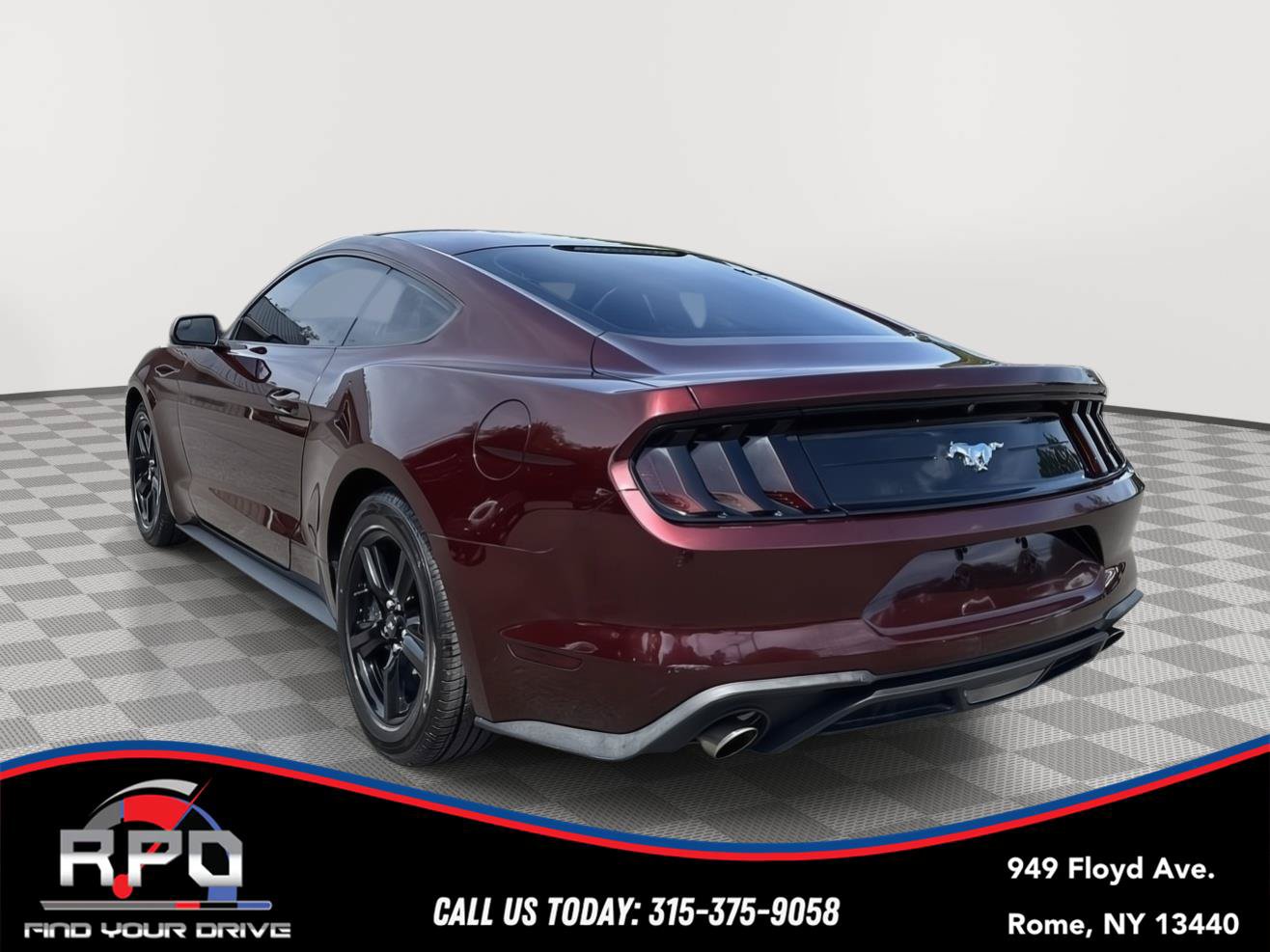 Used 2018 Ford Mustang Coupe RWD image 3
