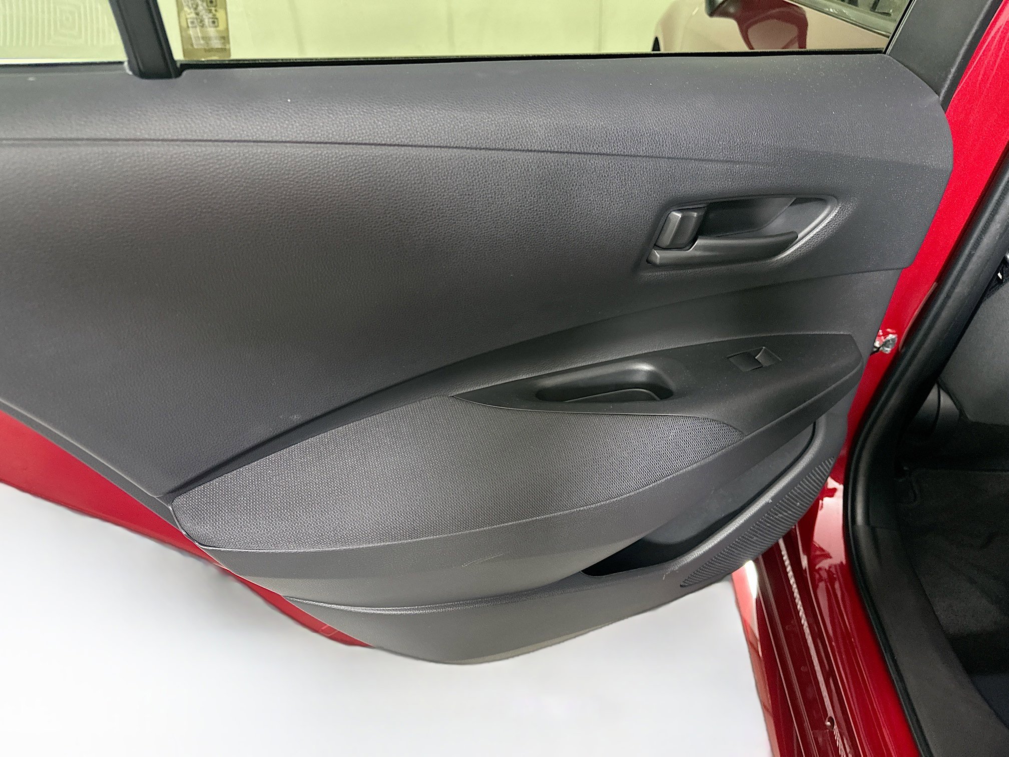 Used 2025 Toyota Corolla LE w/ LE Premium Package image 25