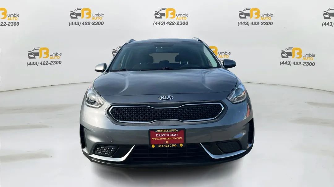 Used 2017 Kia Niro LX image 2