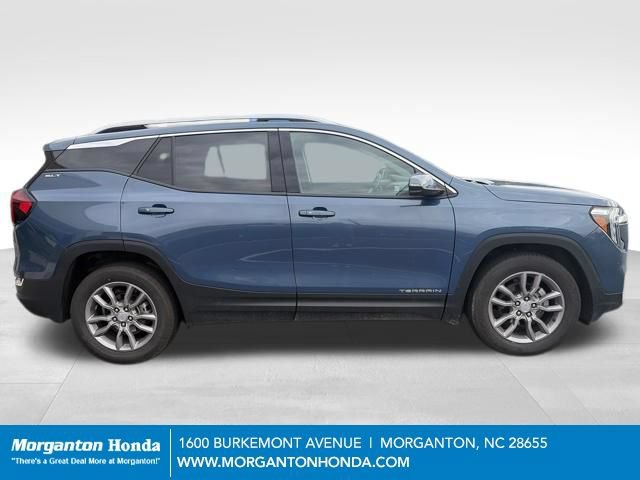 Used 2024 GMC Terrain SLT AWD/4WD image 8