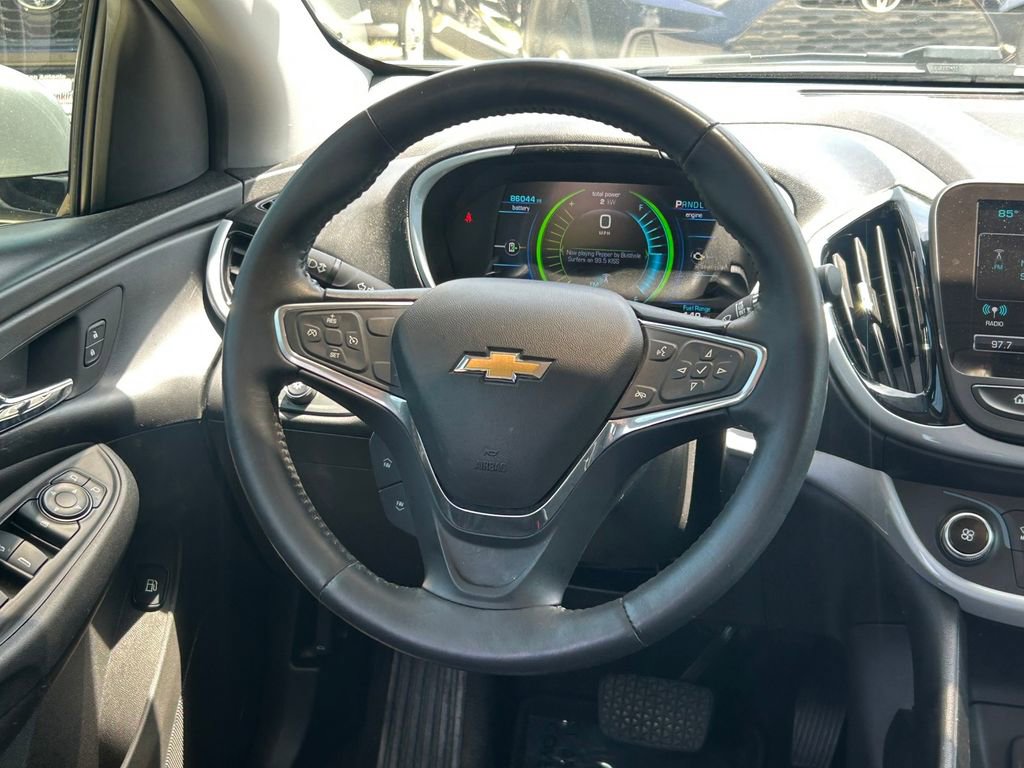 Used 2017 Chevrolet Volt LT FWD image 35