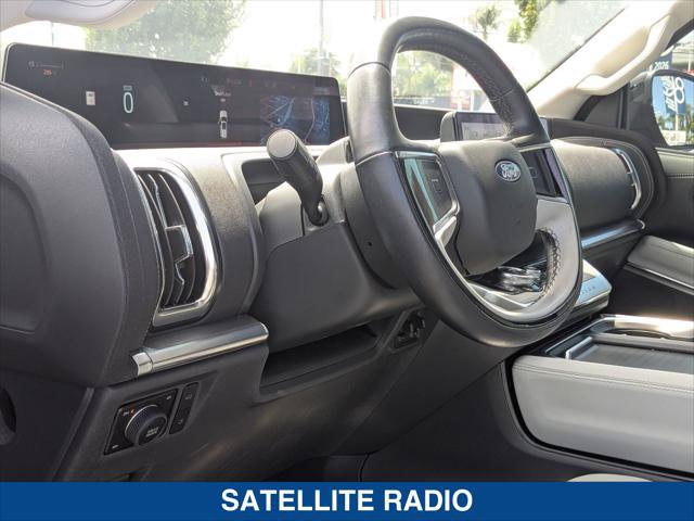 Certified 2025 Ford Expedition Platinum AWD/4WD image 12