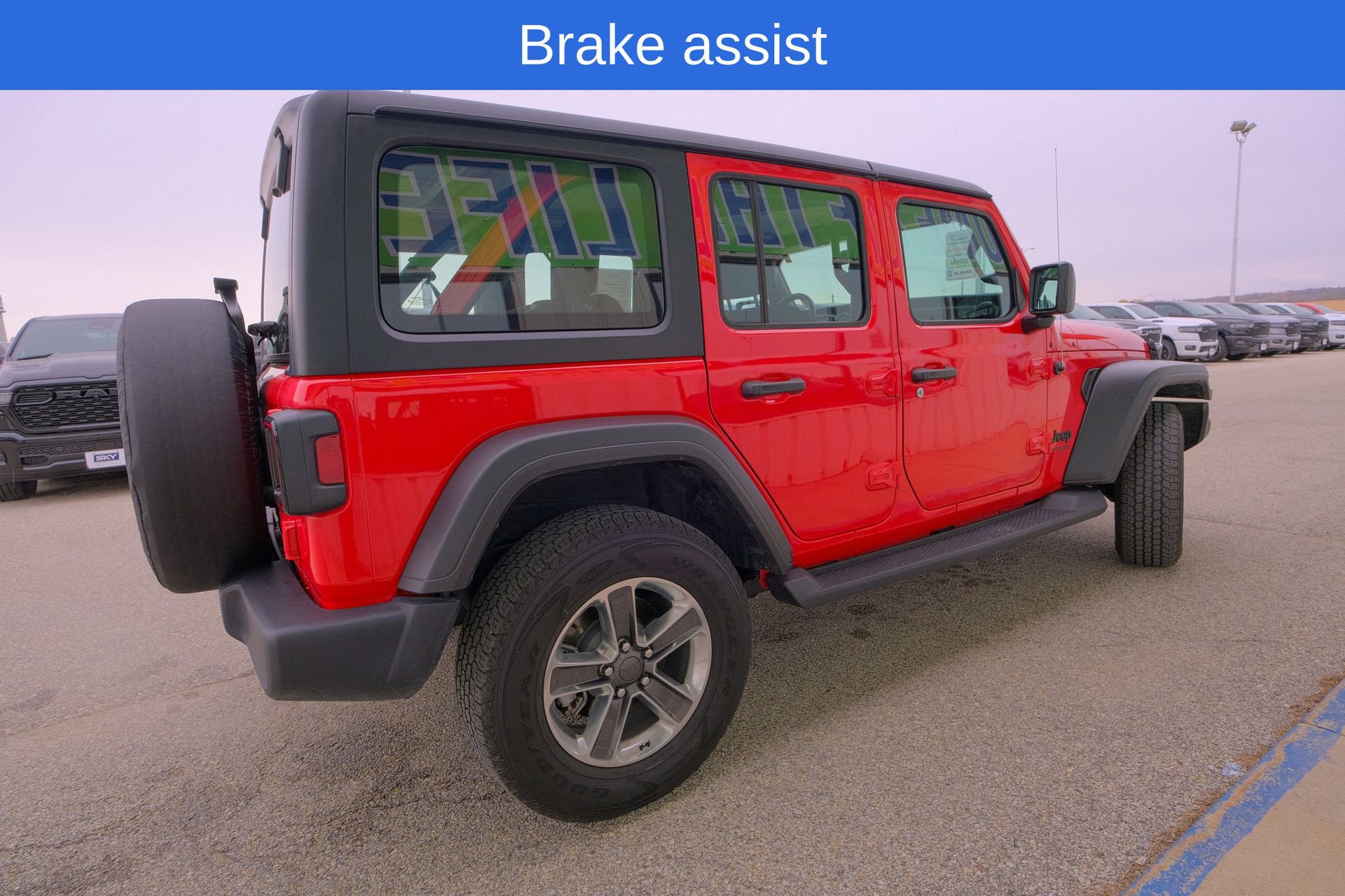 Used 2022 Jeep Wrangler Unlimited Sport image 9