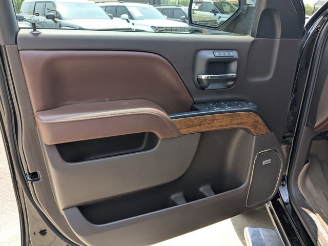 Used 2016 Chevrolet Silverado 1500 High Country w/ High Country Premium Package AWD/4WD image 7