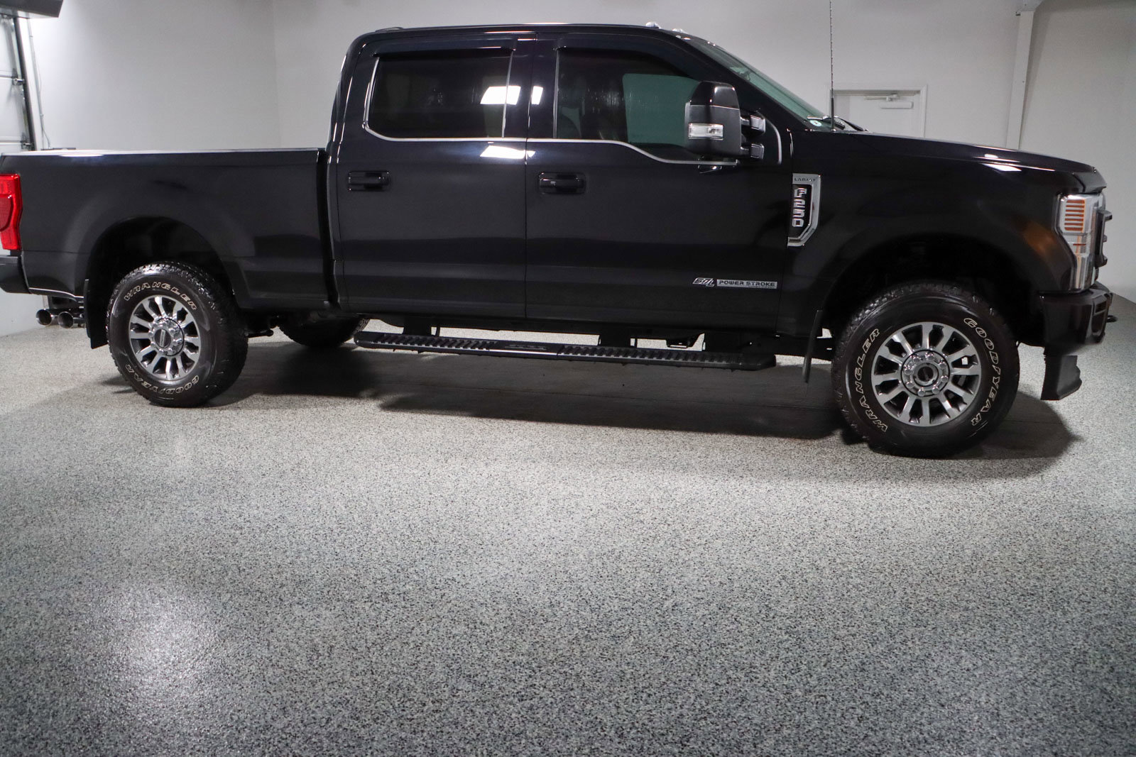 Used 2022 Ford F250 Lariat w/ Lariat Ultimate Package image 6