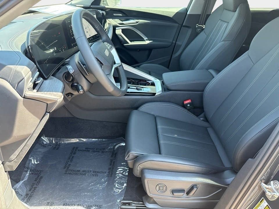 Certified 2025 Audi Q5 Premium Plus w/ Premium Plus image 16