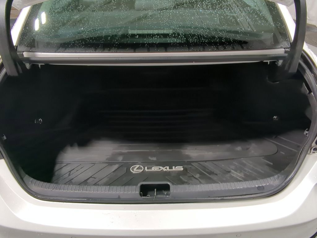 Used 2022 Lexus ES 300h w/ Premium Package image 39