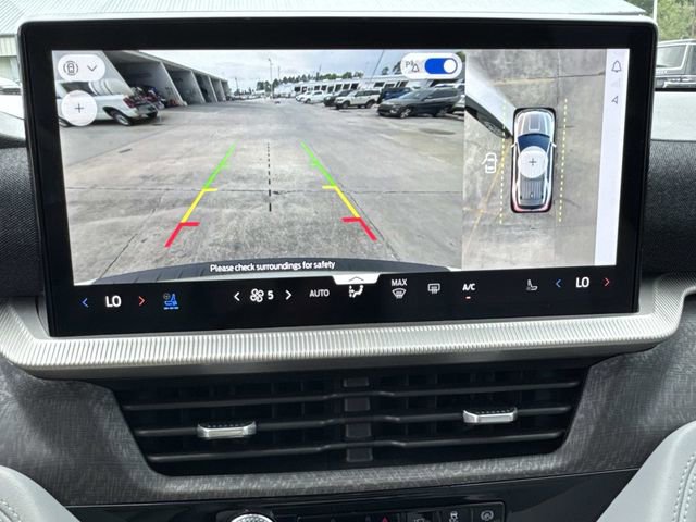 Used 2025 Ford Explorer Platinum w/ Ultimate Package image 32