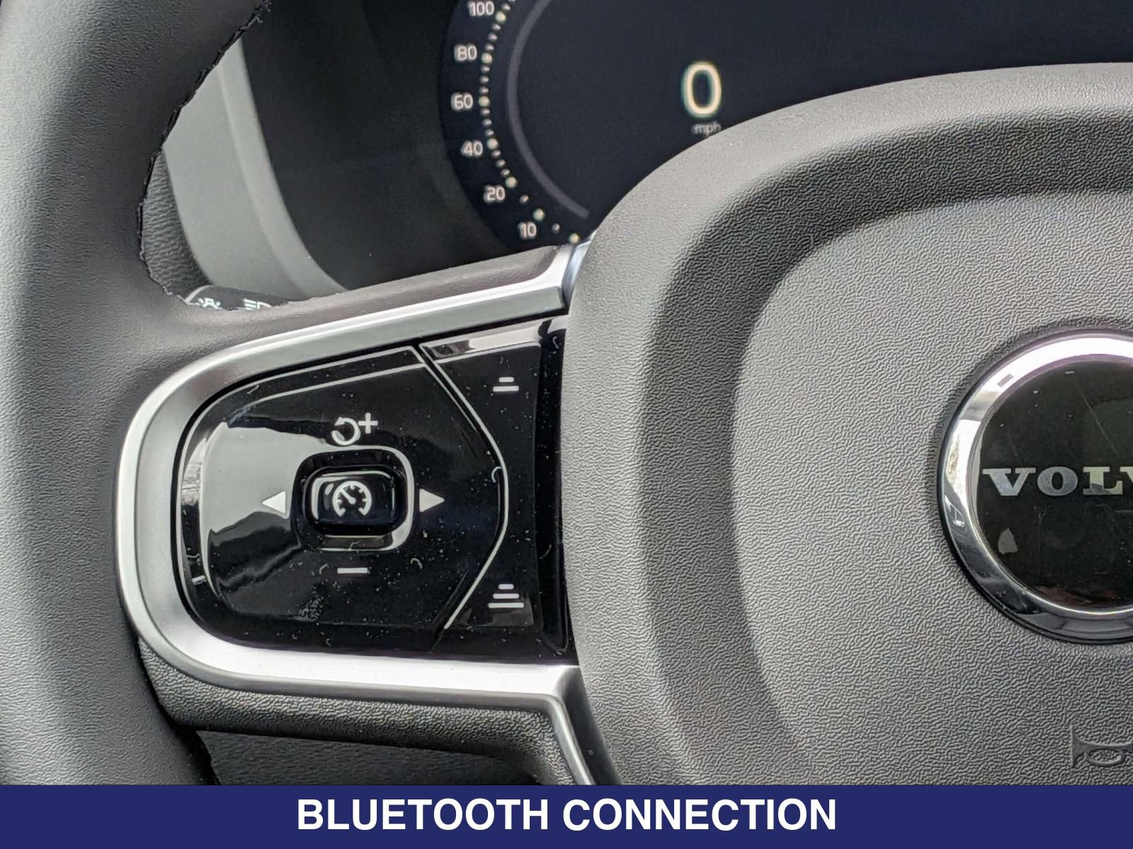 New 2026 Volvo XC60 B5 Plus w/ Protection Package Premier AWD/4WD image 17