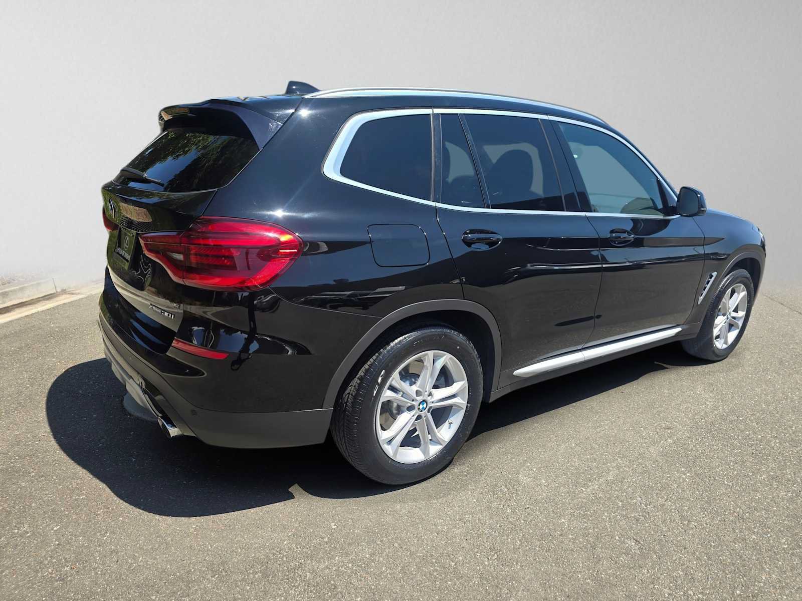 Used 2021 BMW X3 xDrive30i w/ Convenience Package AWD/4WD image 3