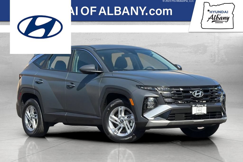 Used 2025 Hyundai Tucson SE