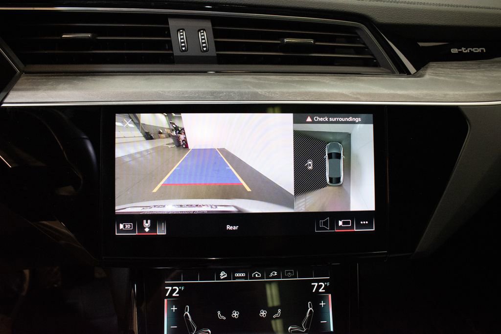 Used 2023 Audi e-tron Premium Plus w/ Premium Plus Package image 16