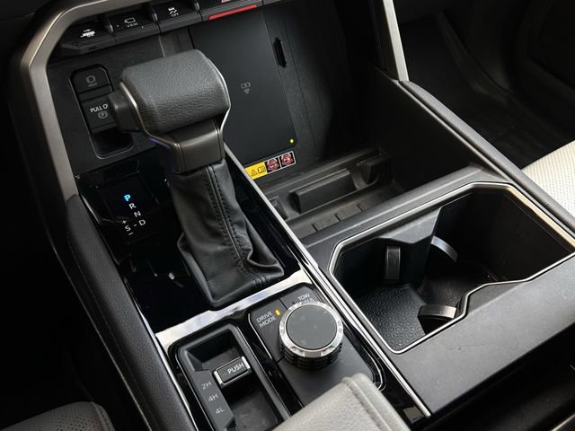 Used 2025 Toyota Tundra Limited AWD/4WD image 22