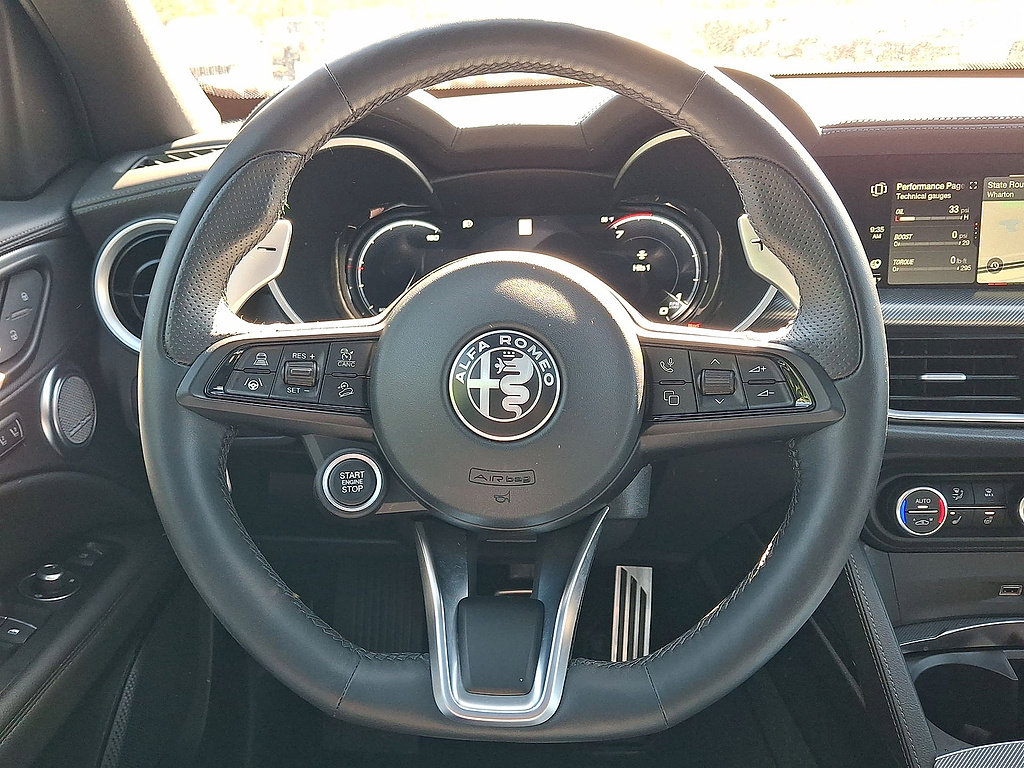 Used 2024 Alfa Romeo Stelvio Veloce AWD/4WD image 17