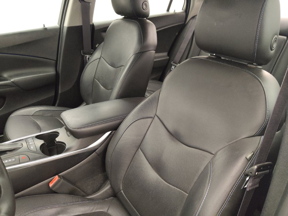 Used 2017 Chevrolet Volt Premier w/ Driver Confidence II Package FWD image 17