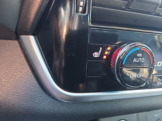 Certified 2023 Nissan Rogue Platinum w/ Platinum Premium Package AWD/4WD image 35