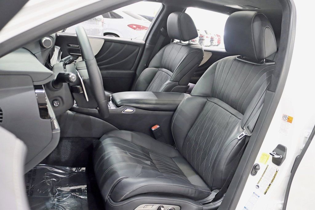 Used 2022 Lexus LS 500h AWD w/ Luxury Package image 31