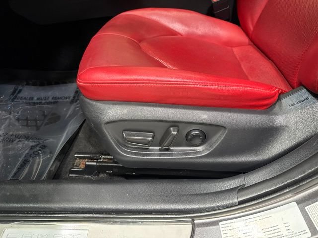 Used 2018 Toyota Camry XSE FWD image 5