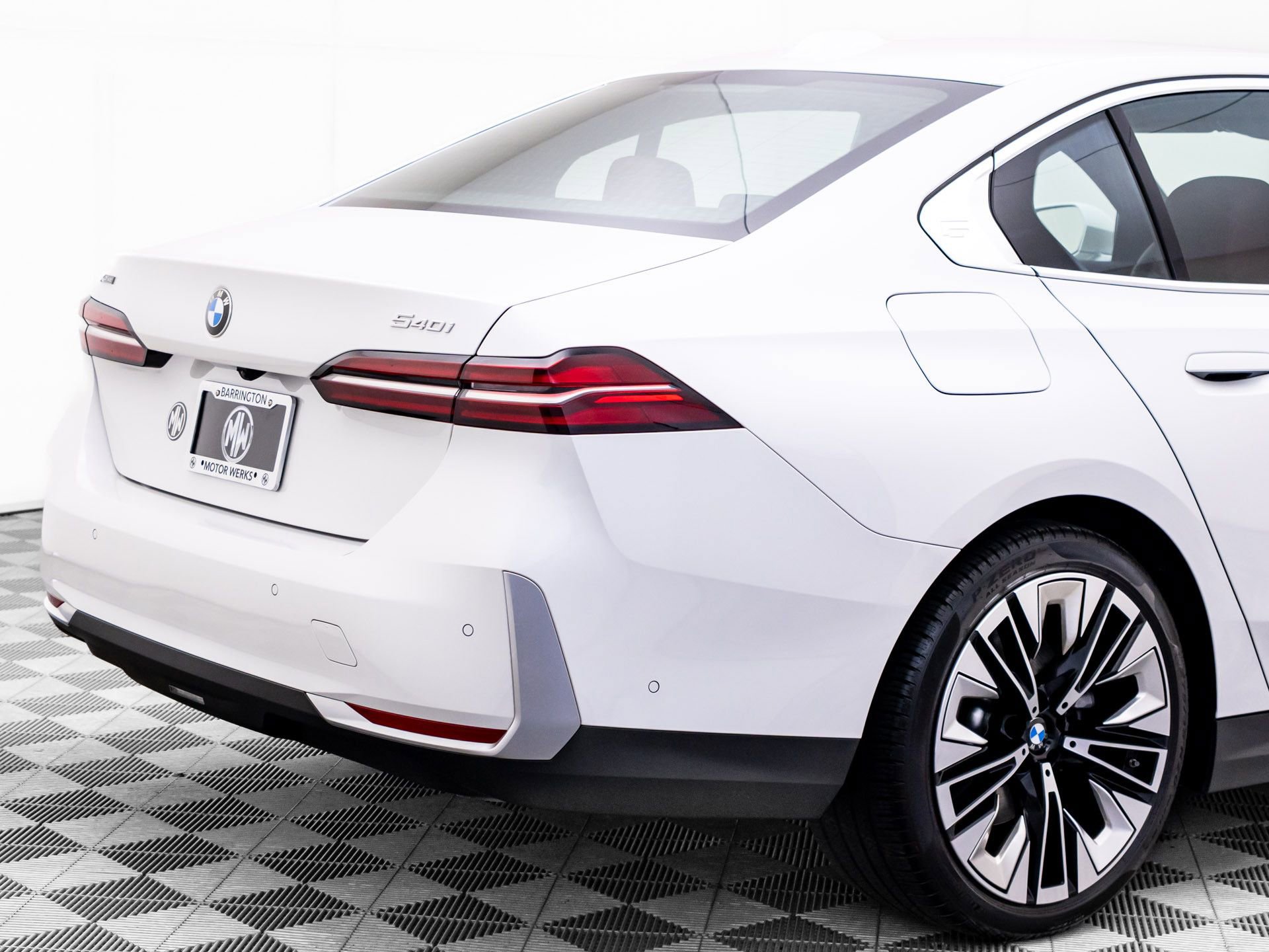 Certified 2026 BMW 540i xDrive image 38