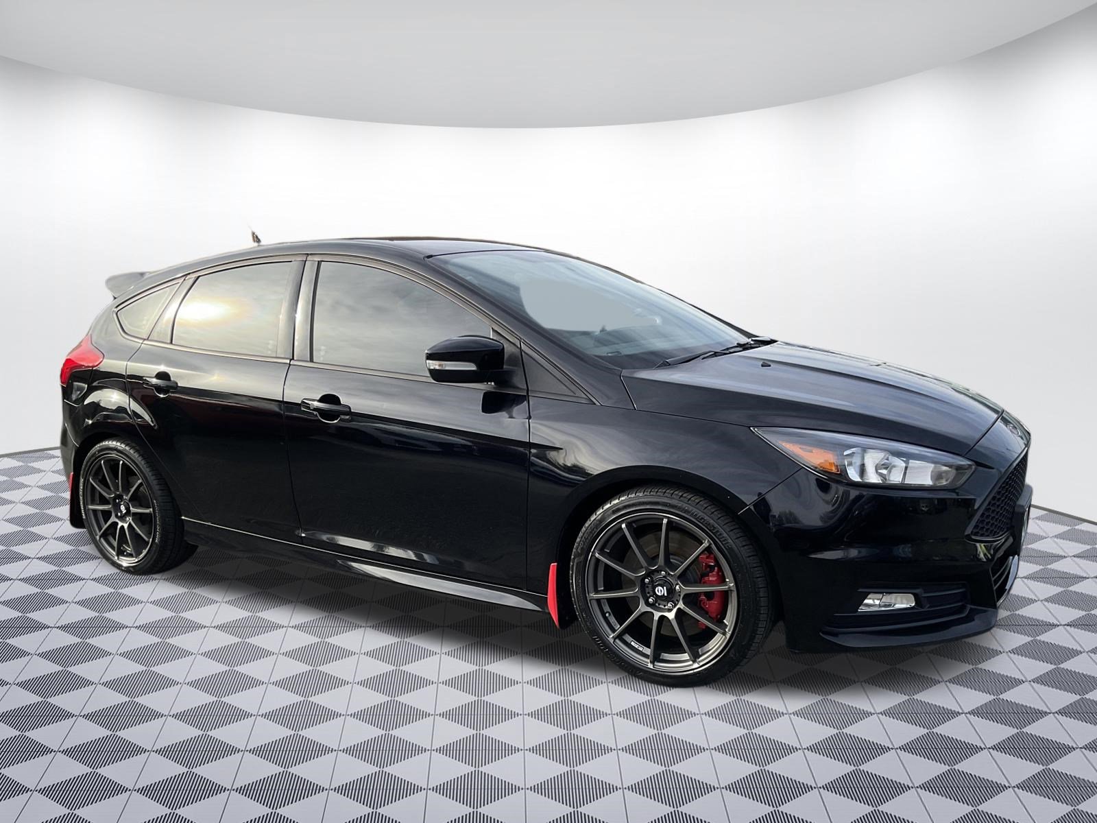 Used 2017 Ford Focus ST