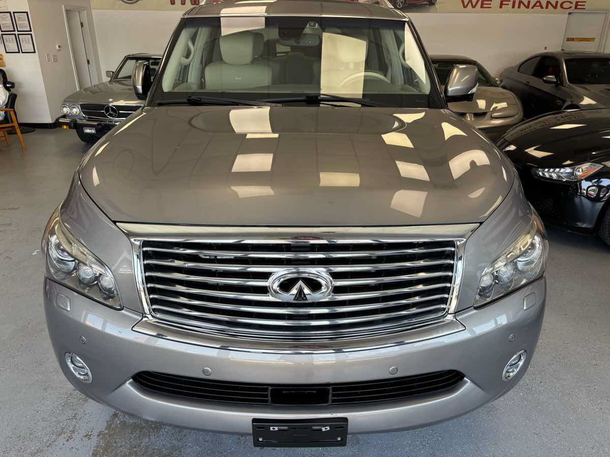 Used 2014 INFINITI QX80 2WD w/ Deluxe Touring Package image 2