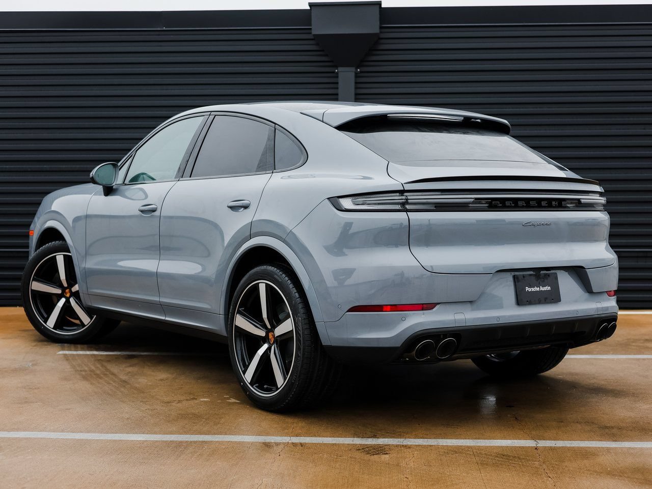 New 2026 Porsche Cayenne Coupe AWD/4WD image 3