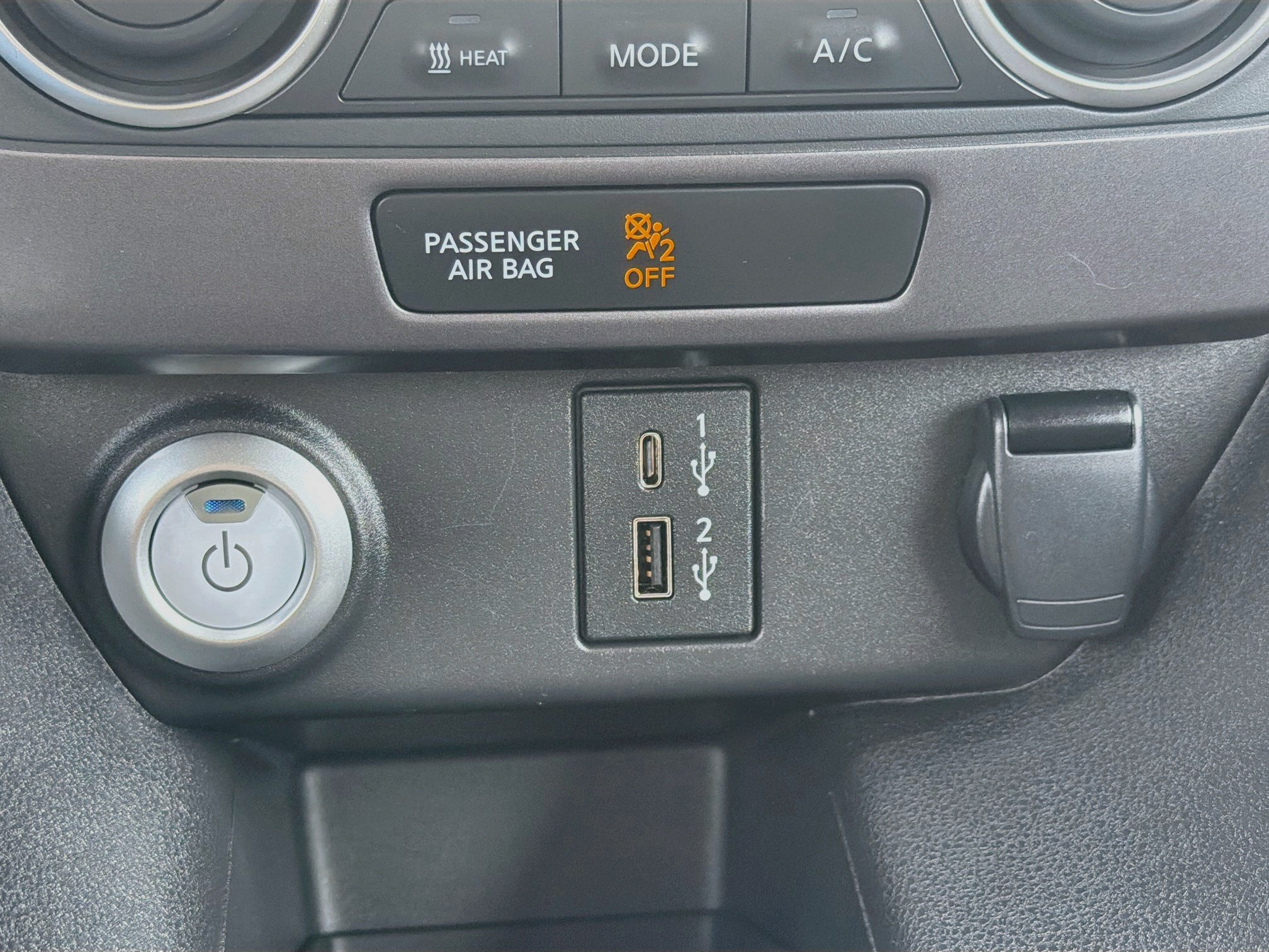 Used 2025 Nissan Leaf S FWD image 25